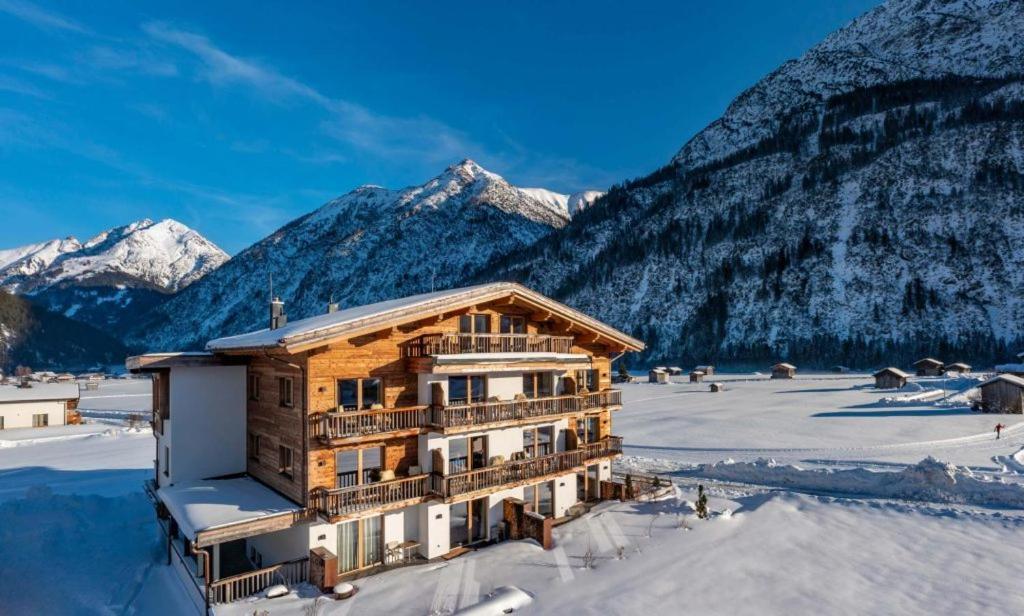 Naturparkgut Holzgau Eksteriør billede